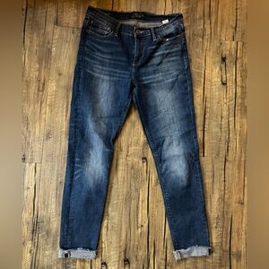 Lucky Brand Brooke skinny denim jean. Size 6/28.